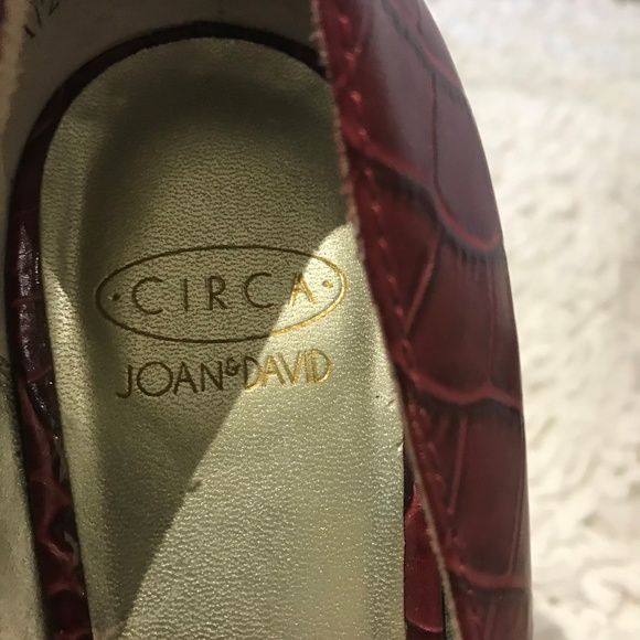 Joan & David Circa red leather heels; size 7.5m - Picture 5 of 6
